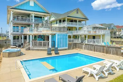 Image de Magnolia Cay | Oceanfront | Private Pool, Hot Tub, and Dog Friendly