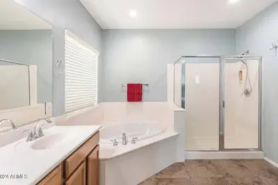 Image de Stylish 3br/2ba in Gated Community-Walk to Westgate Entertainment District!