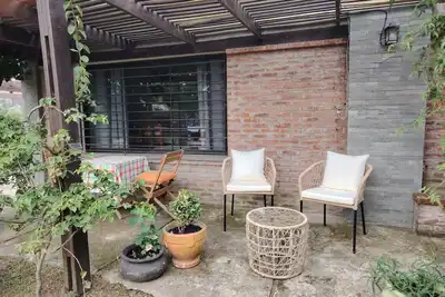 Image de Spacious house with garden, steps from the beach and Montevideo.