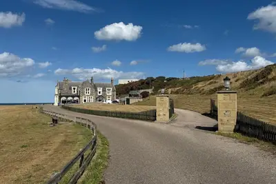 Image de House - Sleeps 10 - Parking - 5mins to Golf Course