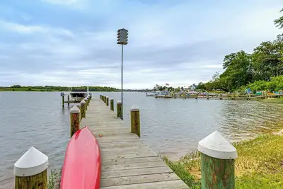 Image de Patio & Water Views: Serene Bohemia River Escape!