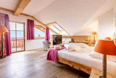 Image de \"Bergheimat\" suite, separate Wc and bath/shower (4-6 n. ) - Nature and wellness hotel