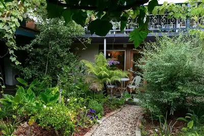 Image de Luxury Apartment-Private Gardens & Mountain Views