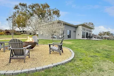 Image de The Iron Pear - Luxury with Country Views