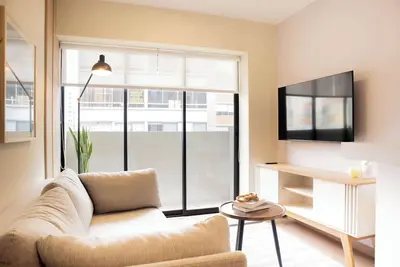 Image de w* | Enchanting 2br w/ Balcony Near Kennedy Park