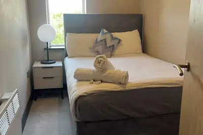 Image de Spacious 3-Bed Seaside Retreat – Walk to Beach, Sleeps 6, Free Parking