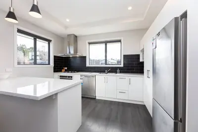 Image de Ski, Bike, Eat, Swim, Relax.