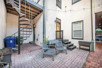 Image de Fells Point Charm with a View