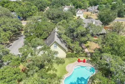 Image de Charming Kyle Retreat with Pool, Porch & Walk to Downtown