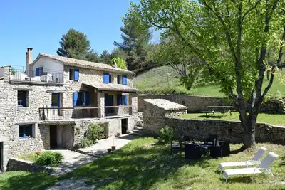 Image de Maison de vacances 'La Maison De Céline' avec vue sur la montagne, terrasse privée et Wi-Fi