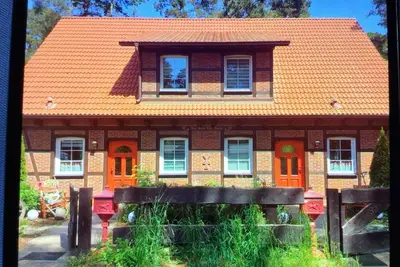 Image de Outskirts of Berlin: The Welsh Dragon. Combine nature experience with proximity to the city.