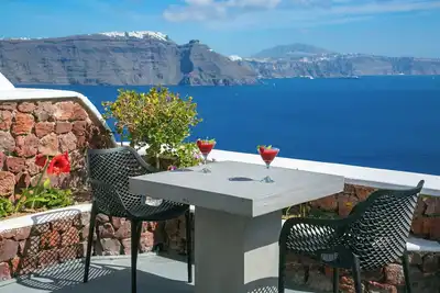 Image de Aurora Grace Villa With Indoor Plunge Pool & Caldera View
