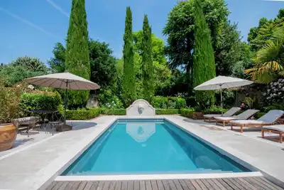 Image de Villa Élégante – jardin & piscine chauffée