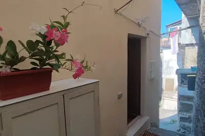 Image de Maisonette authentique dans un village, vue mer panoramique