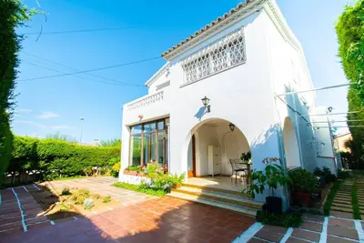 Image de Paradis méditerranéen avec vue sur la mer