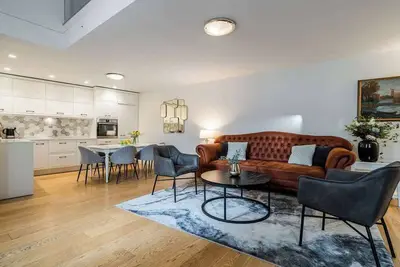 Image de Domillion 3bdr Huge Town Hall Luxury Apt A/C D3948