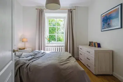 Image de Domillion 2bdr Quiet & light City Hall apt. D1117a