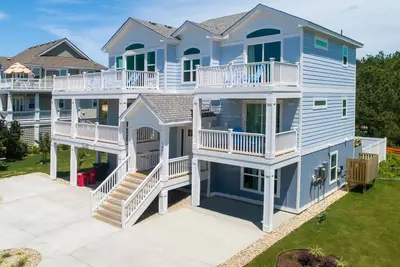 Image de Gorgeous 5br | Private Pool | Hot Tub | Balcony