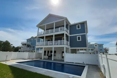 Image de 6br Soundview | Private Pool | Fireplace