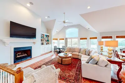 Image de 7br Golf Course View Dog Friendly | Private Pool