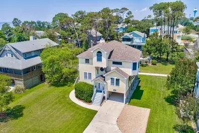 Image de Soundview 4br | Pool | Hot Tub | Fireplace