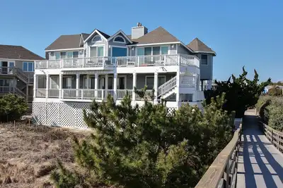 Image de 4br Oceanfront | Pool | Hot Tub | Sauna