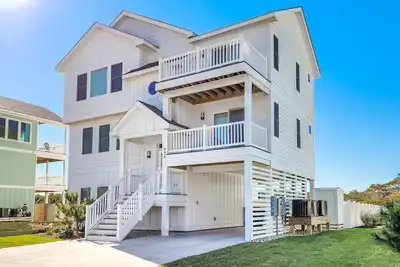 Image de Large 6br Waterview Dog Friendly | Private Pool