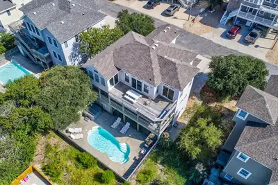 Image de 6br Dog Friendly | Private Pool | Hot Tub | Deck