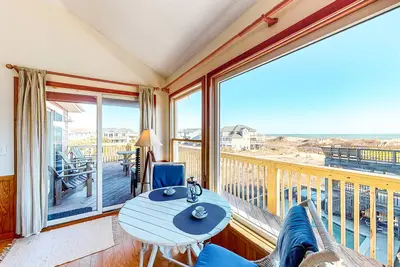 Image de Dog-friendly 5br near beach with amazing views