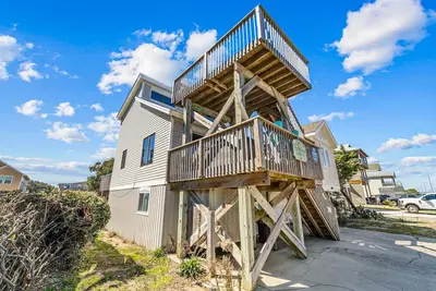 Image de Kdn1400: Beaches Await, Ocean Views, and Game Area