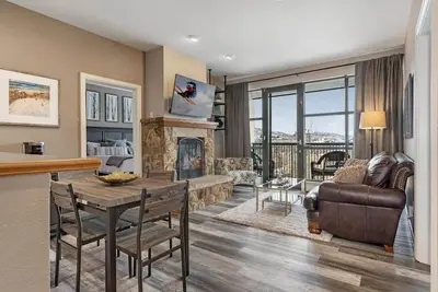 Image de Ski-Friendly Retreat/Summer Oasis - Prime Location