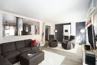 Image de Villa Christmas Star Path, Private Sauna & Wifi