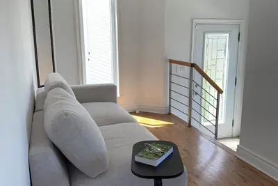 Image de Appartement lumineux et harmonieux, idéale pour allier détente et convivialité