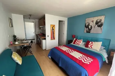 Image de Half a block from sta lucia subway station. Study