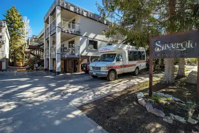 Image de Warm & Cozy 2-bedroom apartment in Aspen