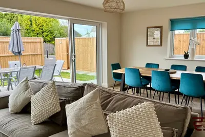 Image de 4br Modern Home Near New Forest