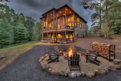 Image de 4 Bedroom, hot tub, Firepit