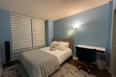 Image de \"New\" Modern Downtown— Pool, Sauna, Parking