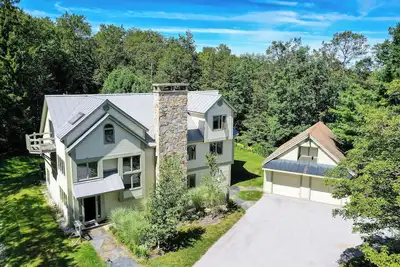 Image de Stratton; Ski on/off, hot tub, King beds, 2 FPs, Office, Foosball