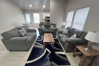 Image de Charming 3bed 2bath Duplex in Norman 5 minutes from Ou