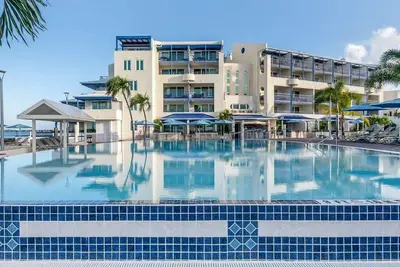 Image de Flamingo Beach by Hilton: Oceanfront Resort, Pools & Spacious Studios To Relax!