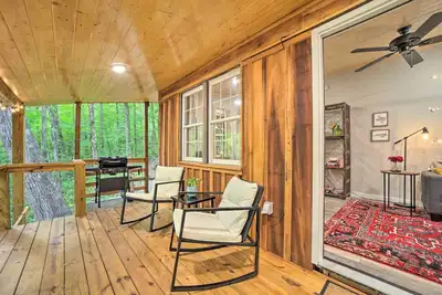 Image de Cozy Mountainside Studio Nestled in the Trees