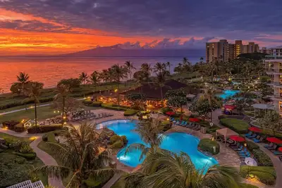 Image de Maui Resort Rentals: Hokulani 605 – Premier 6th-Floor Oceanview Penthouse | Closest 2br Column to the Ocean!