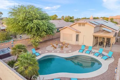 Image de Reset  Rally Pool  Hot Tub  Firepit