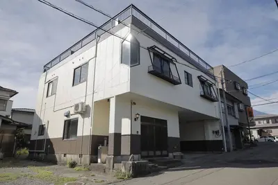 Image de Infusing Japanese art into the accommodation  Spectacular rooftop views  Samurai Hotel Mount Fuji / Fujiyoshida Yamanashi