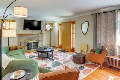 Image de < 1 Mi to Dtwn Tiffin: Home w/ Outdoor Space!