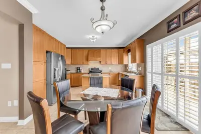 Image de Luxury Mansion by Toronto & Yyz I Large Backyard