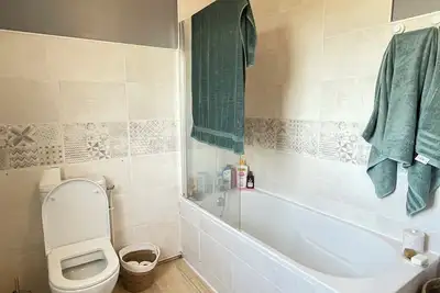 Image de Gîte / maison meublée 3 chambres avec véranda et jardin – dispo 13/09 → 15/10