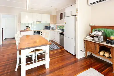 Image de Central Torquay Treasure Close To Beach