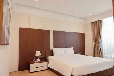 Image de Luxurious 5-bedroom castle in enchanting Đà Nẵng, golf